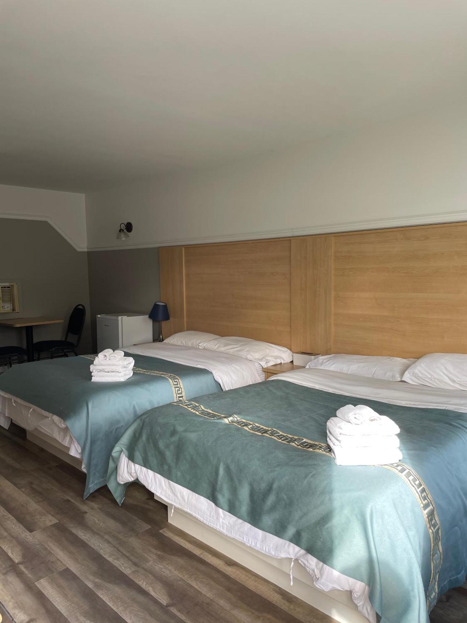 Motel Au P'Tit Sapin Μιραμπέλ Εξωτερικό φωτογραφία